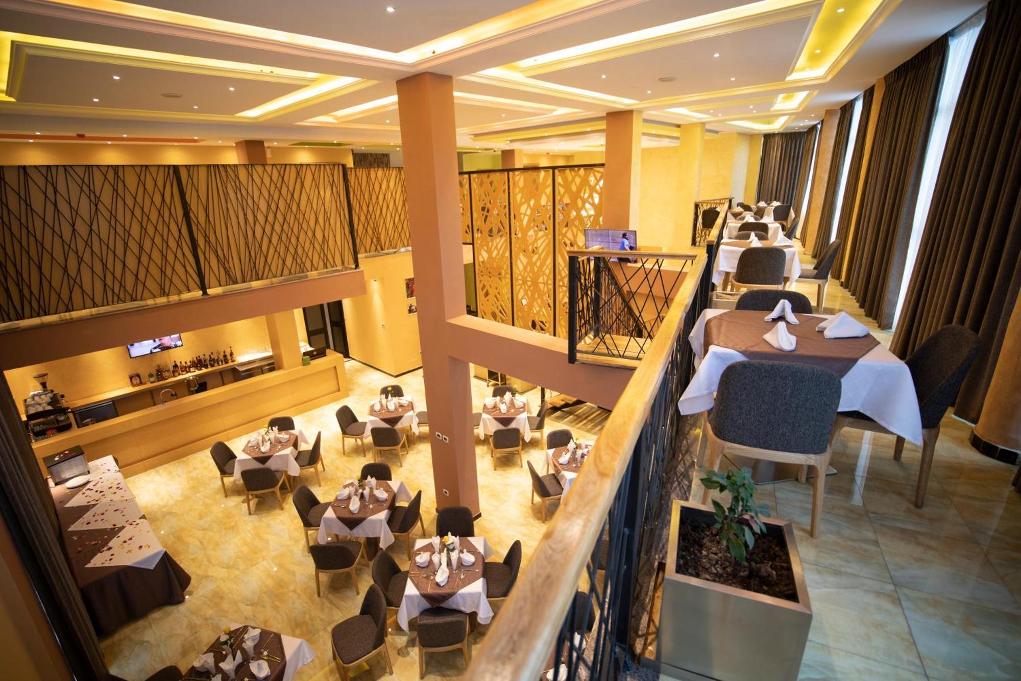 Vamos Addis Hotel エクステリア 写真