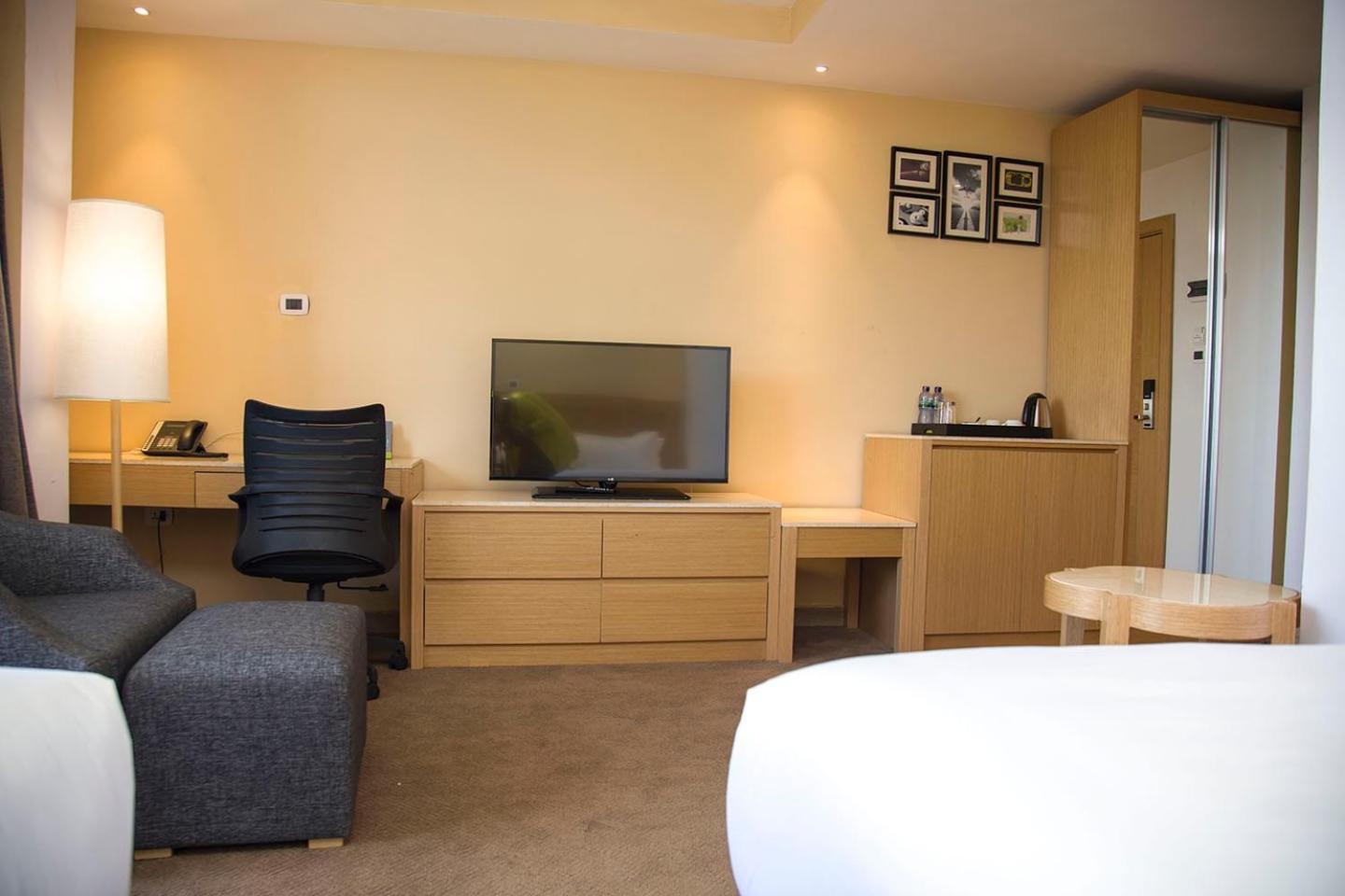 Vamos Addis Hotel エクステリア 写真