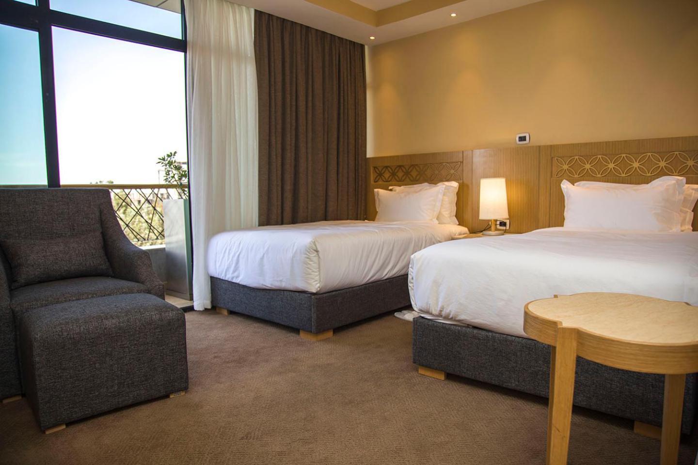 Vamos Addis Hotel エクステリア 写真