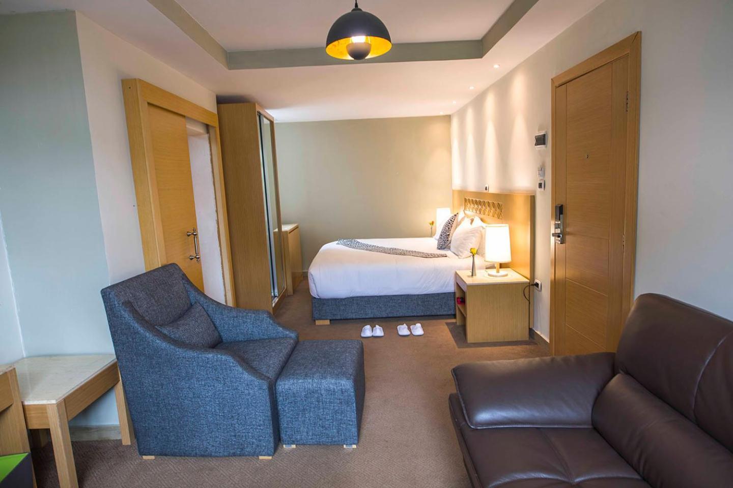 Vamos Addis Hotel エクステリア 写真